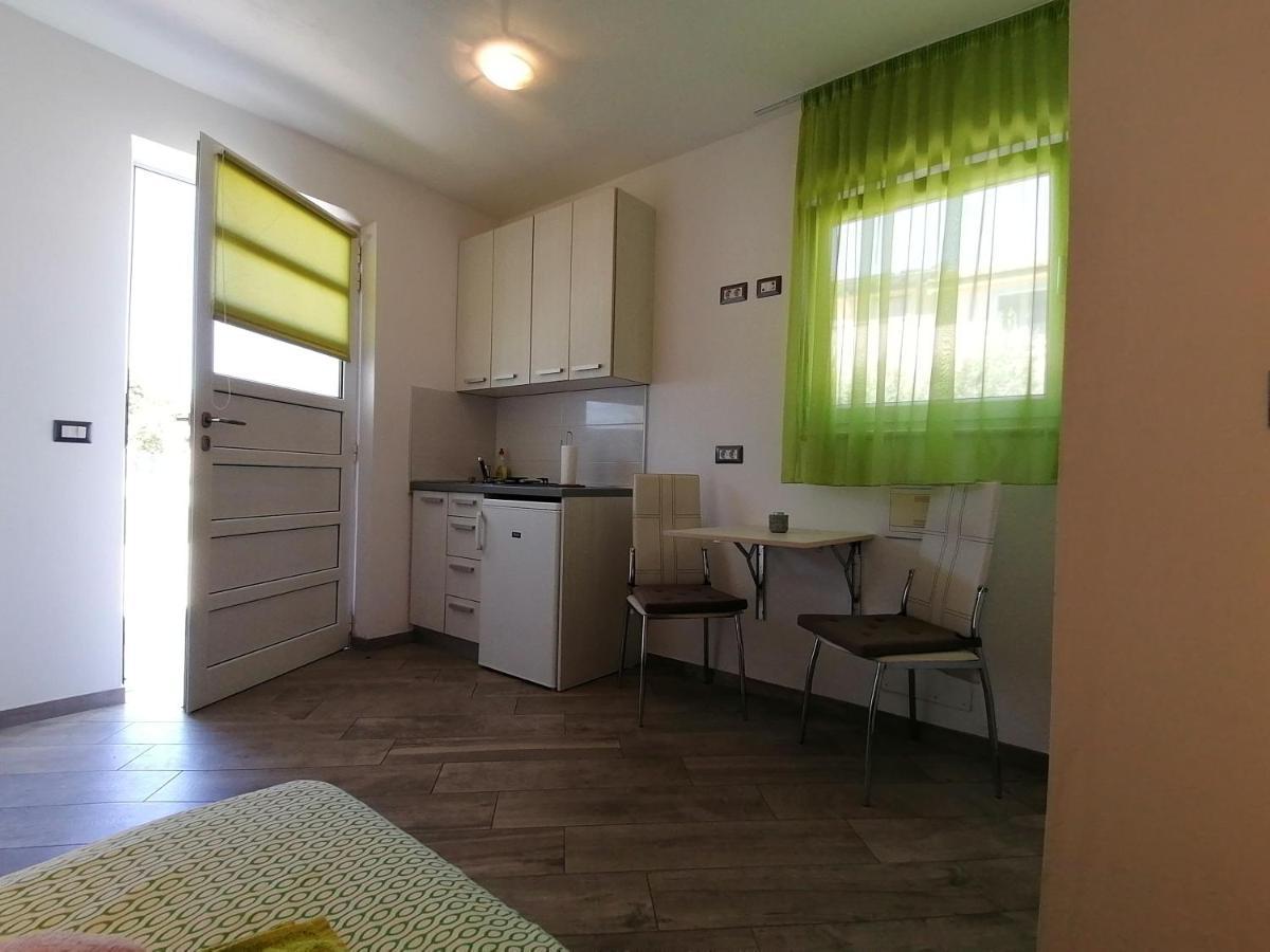 פורץ Villanova Apartments מראה חיצוני תמונה